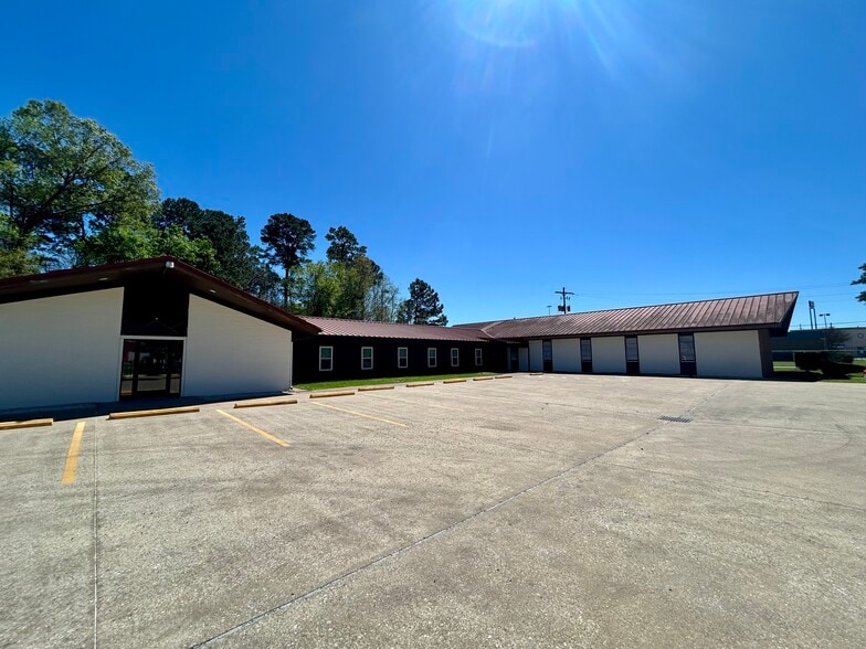 More Photos Of 4265 E Lucas Dr, Beaumont Religious Facility For Sale