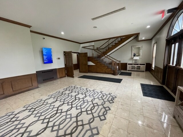 More Photos Of 5555 Airport Hwy, Toledo Office For Lease