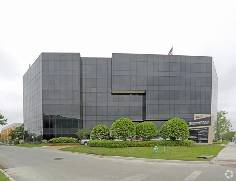 More Photos Of 5225 Katy Fwy, Houston Office For Lease