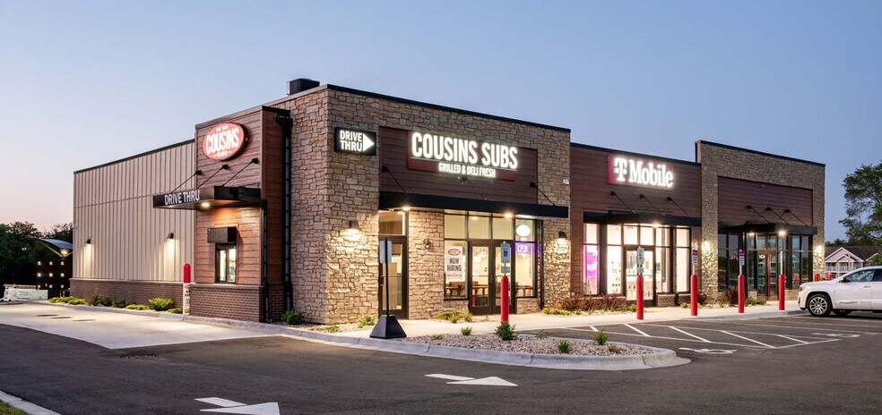 Primary Photo Of 1424-1432 US Highway 51, Stoughton Storefront For Lease