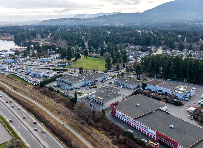 More Photos Of 4300 Wellington Rd, Nanaimo Flex For Sale