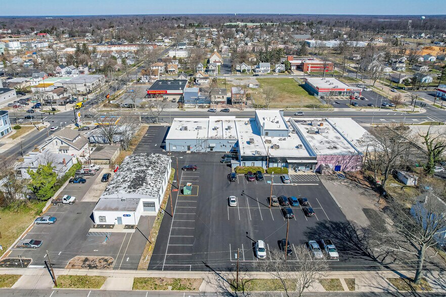 More Photos Of 307 - 319 W Landis Ave, Vineland Medical For Lease
