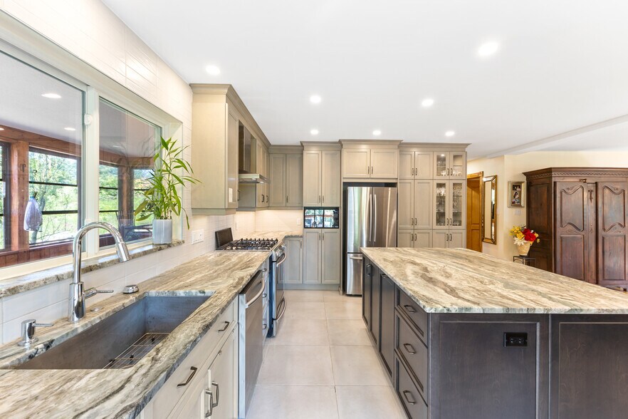 More Photos Of 57 Rue Allan, Brownsburg-chatham Apartments For Sale