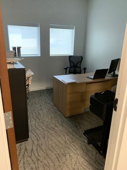 More Photos Of 1951 SR 426 W, Oviedo Office For Lease