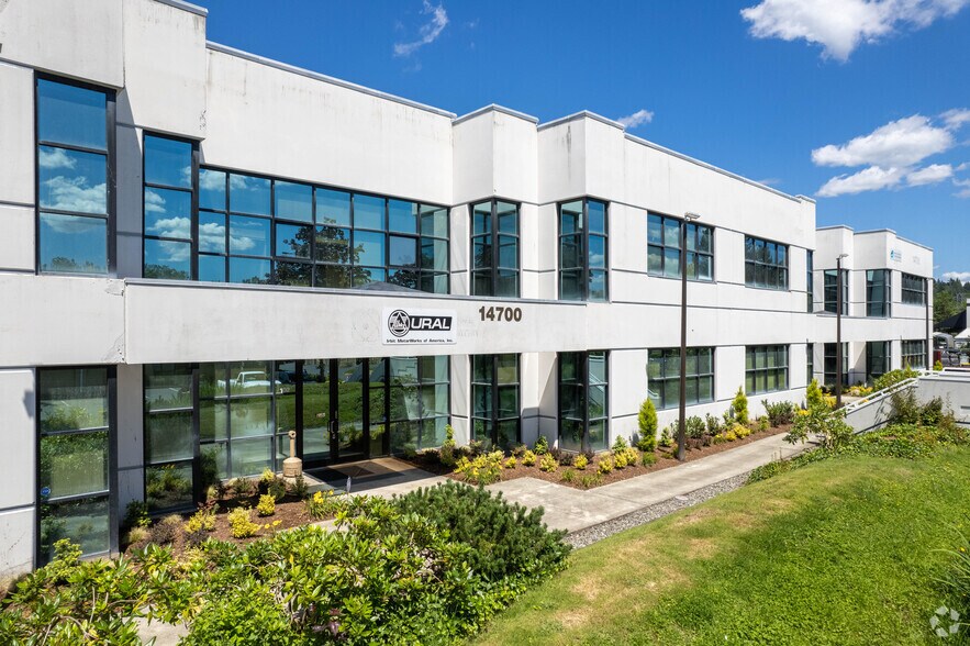 More Photos Of 14700 NE 95th St, Redmond Flex For Lease