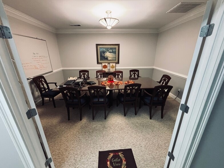 More Photos Of 4080 McGinnis Ferry Rd, Alpharetta Office For Sale
