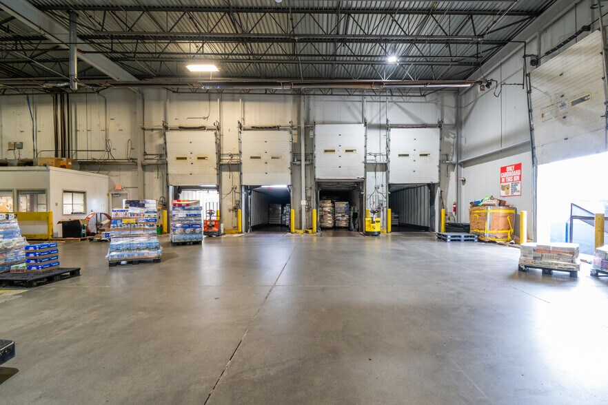 More Photos Of 13255 Centech Rd, Omaha Distribution For Sale