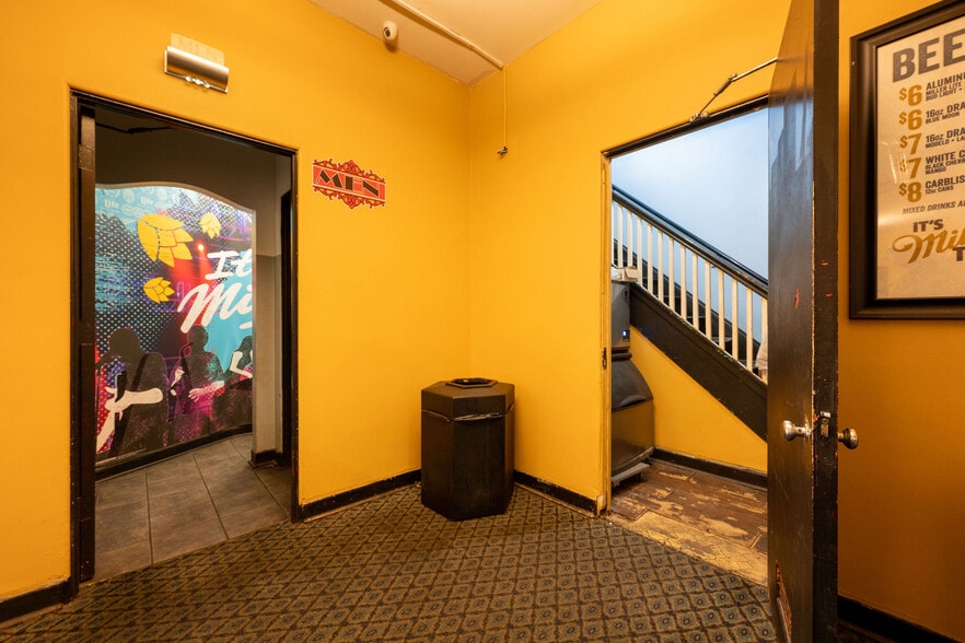 More Photos Of 230 Main St, Hobart Movie Radio TVStudio For Sale