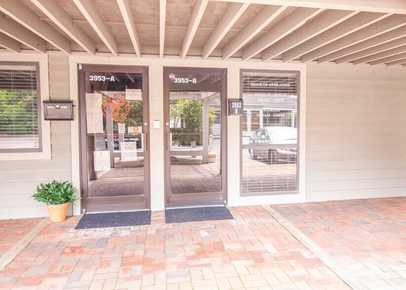More Photos Of 3951-3955 Market St, Wilmington Loft Creative Space For Lease