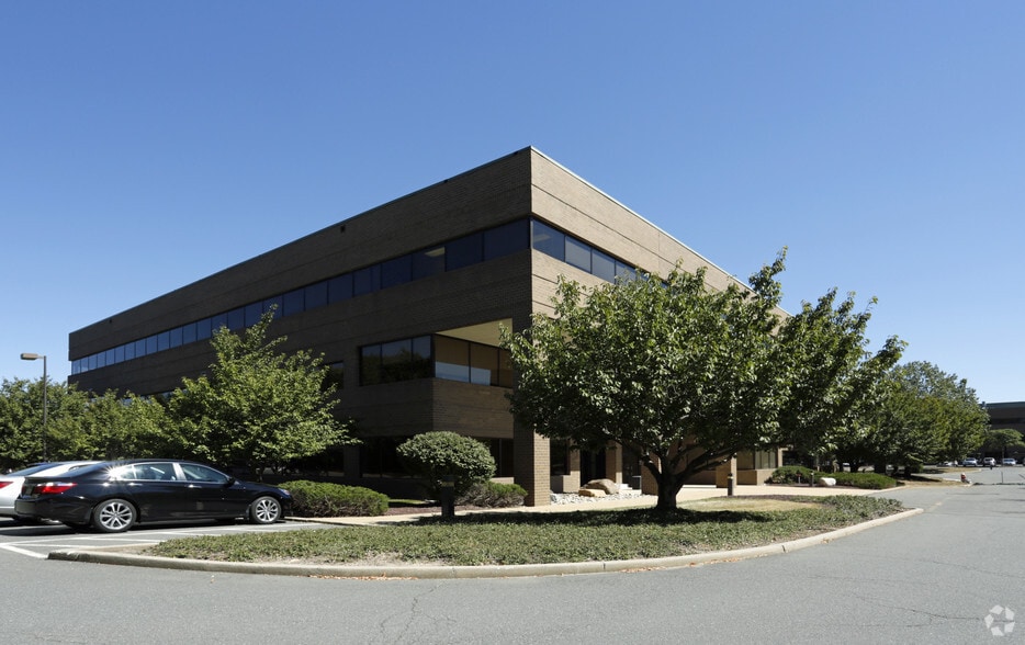 More Photos Of 840 Bear Tavern Rd, Ewing Office For Lease