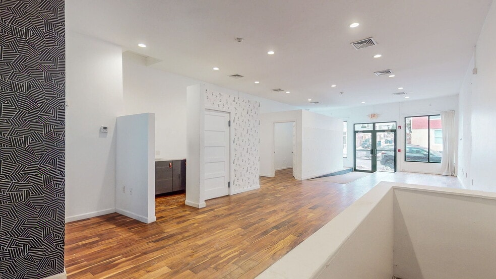 More Photos Of 201 B Highland ave, Somerville General Retail For Lease