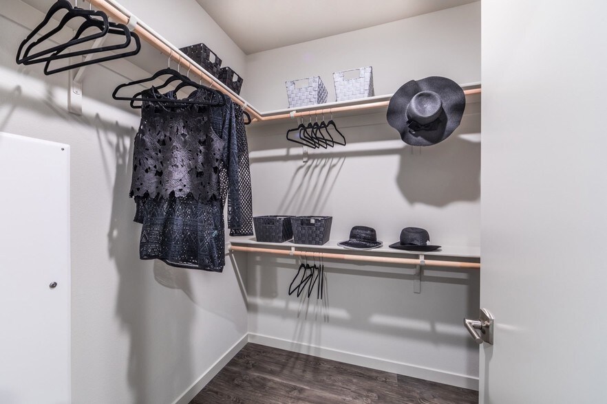 More Photos Of 1365 McCandless Dr, Milpitas Multifamily For Sale