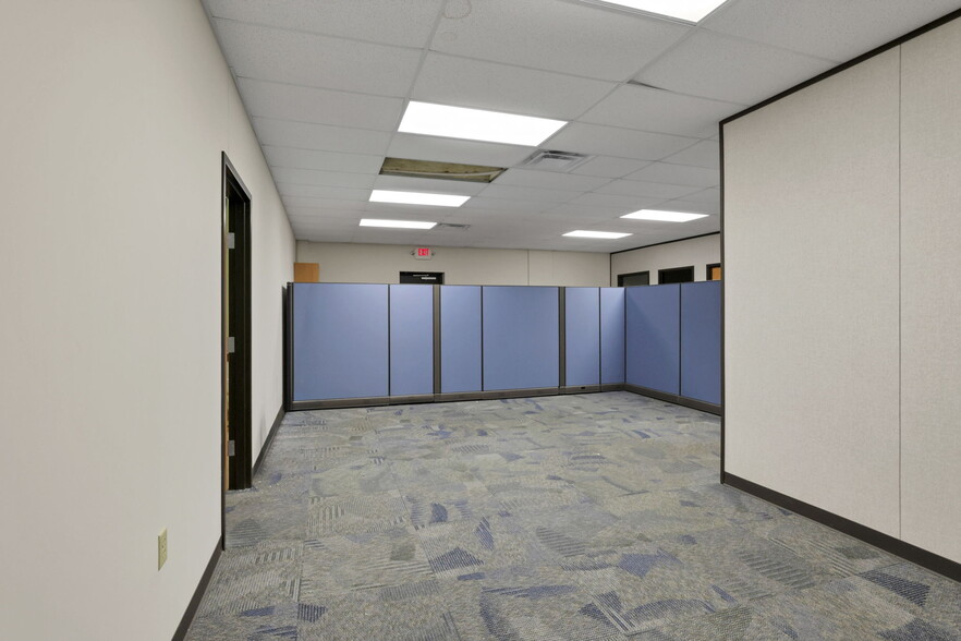 More Photos Of 300 E Auburn Ave, Springfield Office For Sale