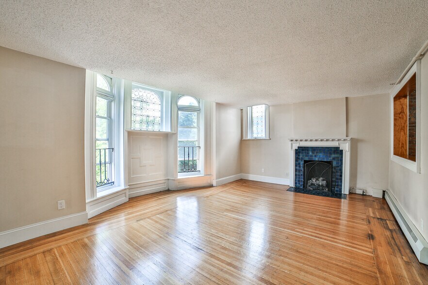 More Photos Of 176 North St, Buffalo Apartments For Sale
