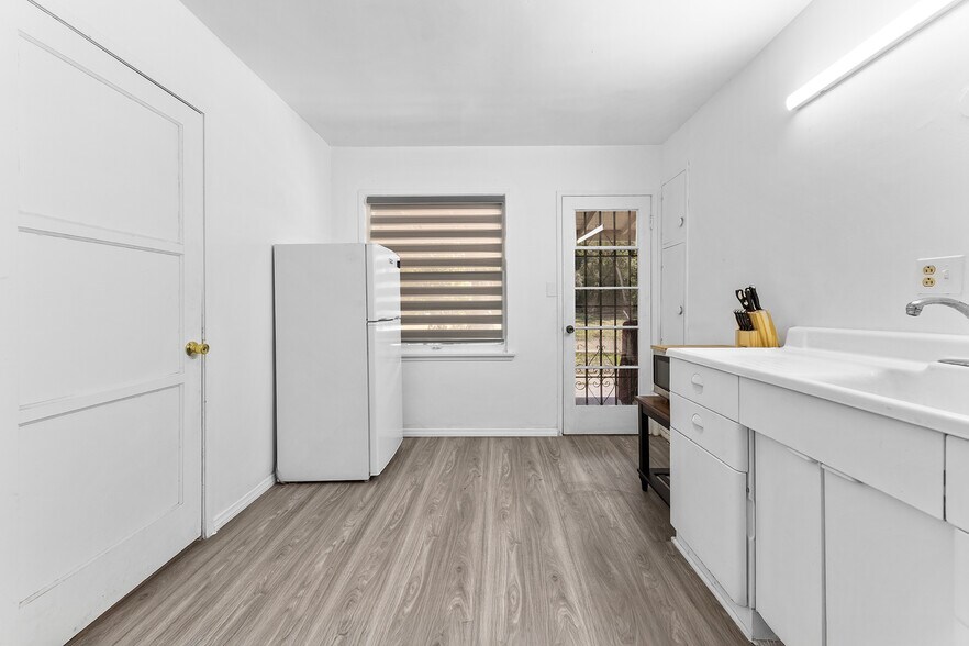 More Photos Of 1060 E Route 66, Glendora Distribution For Sale