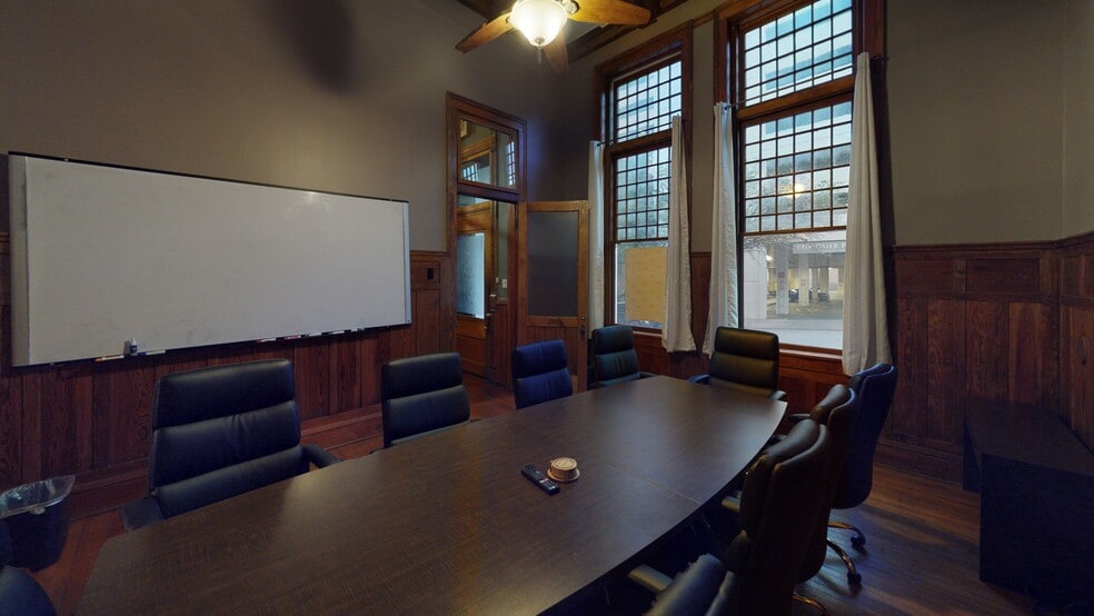 More Photos Of 109 E 10th St, Austin Loft Creative Space For Sale