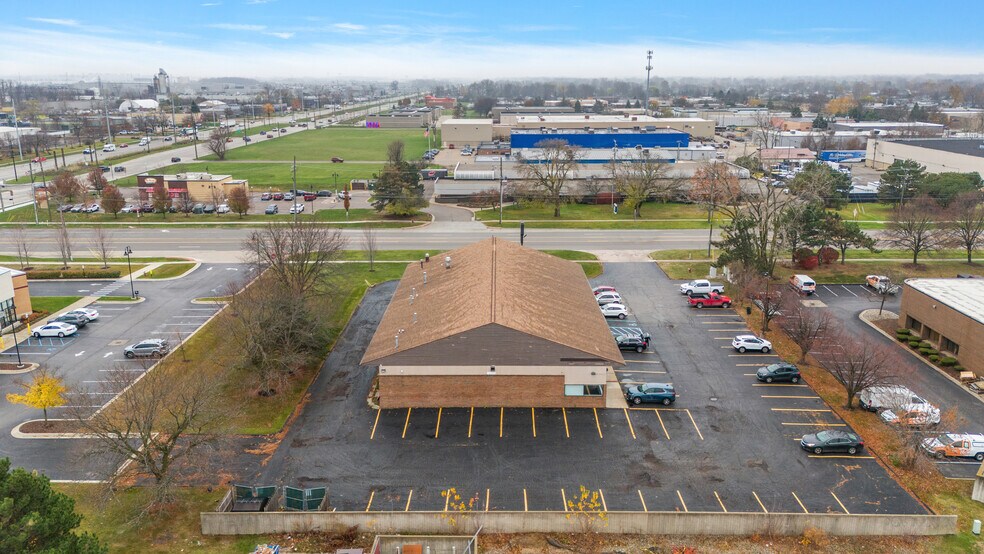 More Photos Of 5625-5655 18 Mile Rd, Sterling Heights Storefront For Sale