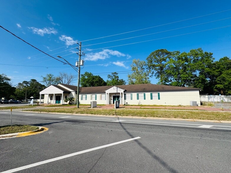 More Photos Of 729 Edgewood Ave S, Jacksonville Storefront Retail Office For Sale