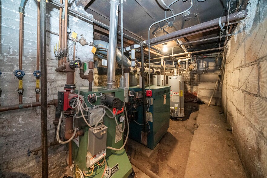 More Photos Of 29 Hampton Pl, Brooklyn Apartments For Sale