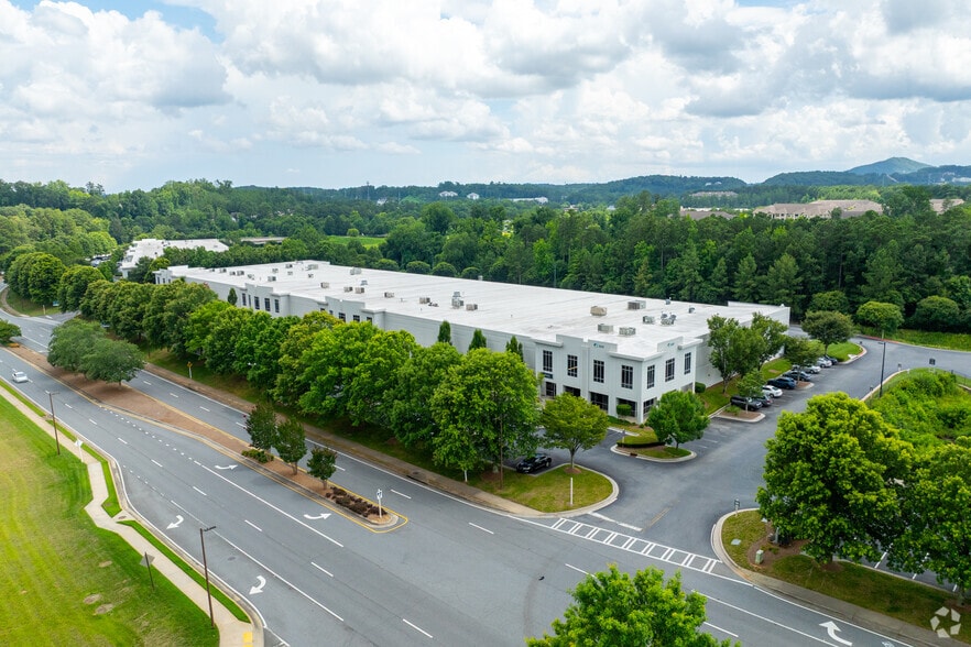 More Photos Of 3025 Chastain Meadows Pkwy, Marietta Warehouse For Lease