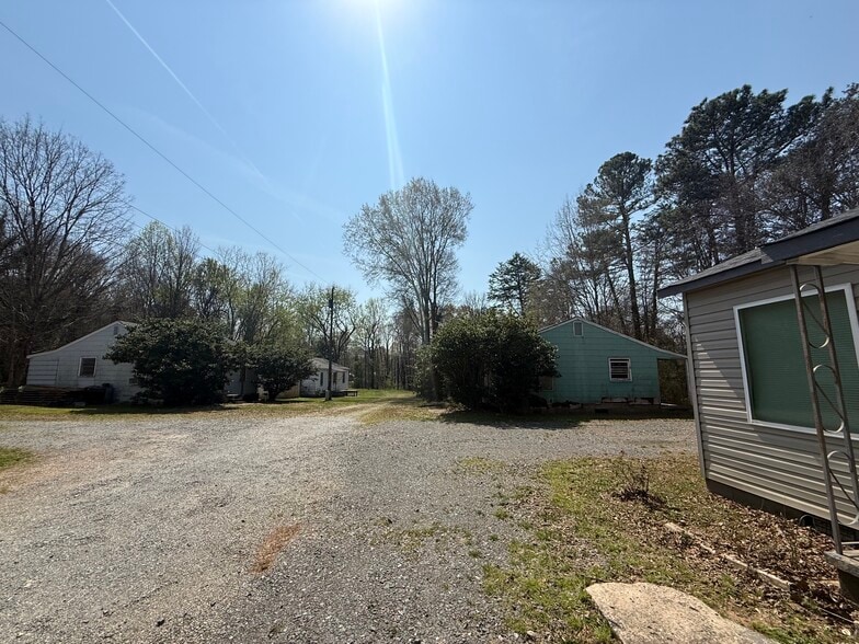 More Photos Of 3004 Rent Rd, Yadkinville Multifamily For Sale