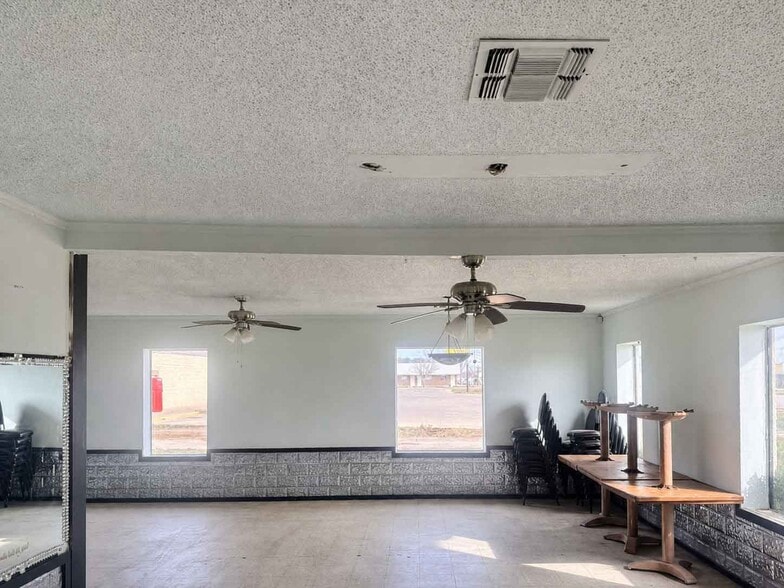 More Photos Of 1614 Pulliam St, San Angelo Office For Sale