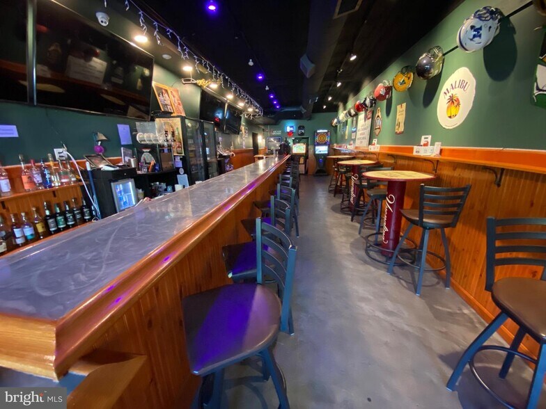 More Photos Of 114-118 N Centre St, Pottsville Bar For Sale