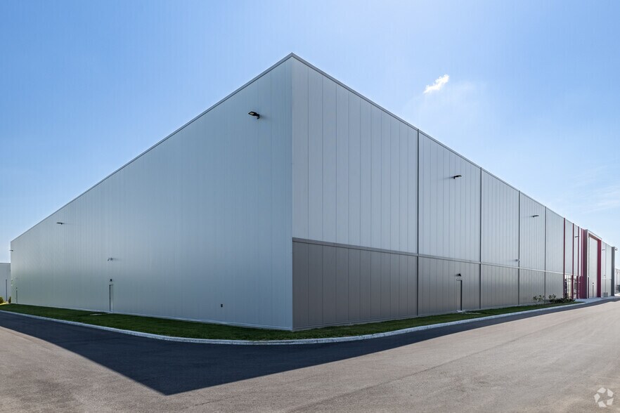 More Photos Of 115 Journeyman St, Kanata Service For Lease