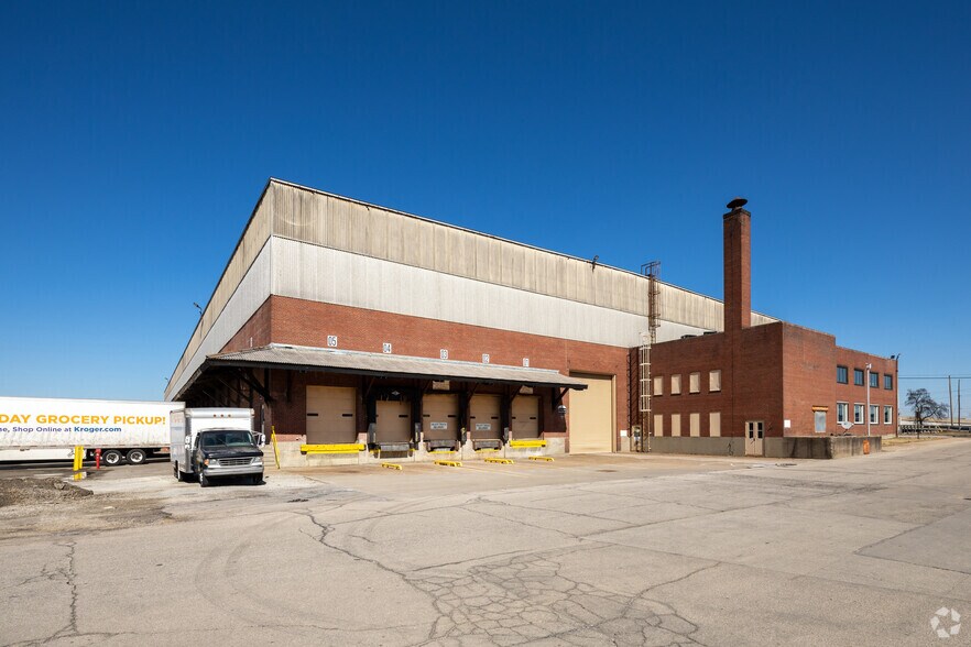 More Photos Of 101 Rochester Dr, Louisville Industrial For Lease