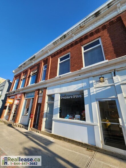 More Photos Of 155-165 Main St W, Shelburne Multifamily For Sale