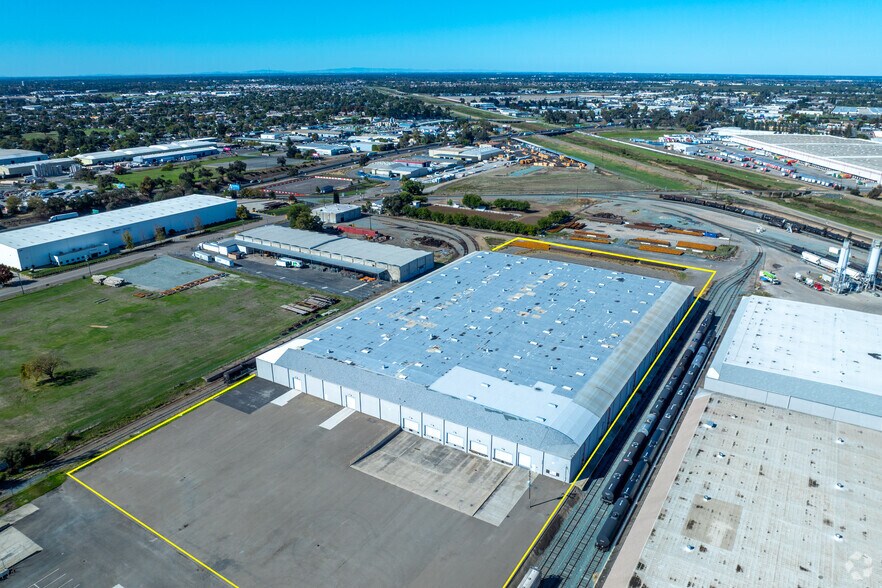More Photos Of 1203 N Gertrude Ave, Stockton Industrial For Sale