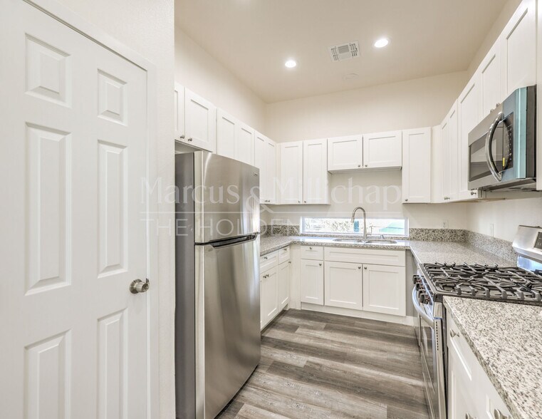 More Photos Of , Henderson Multifamily For Sale