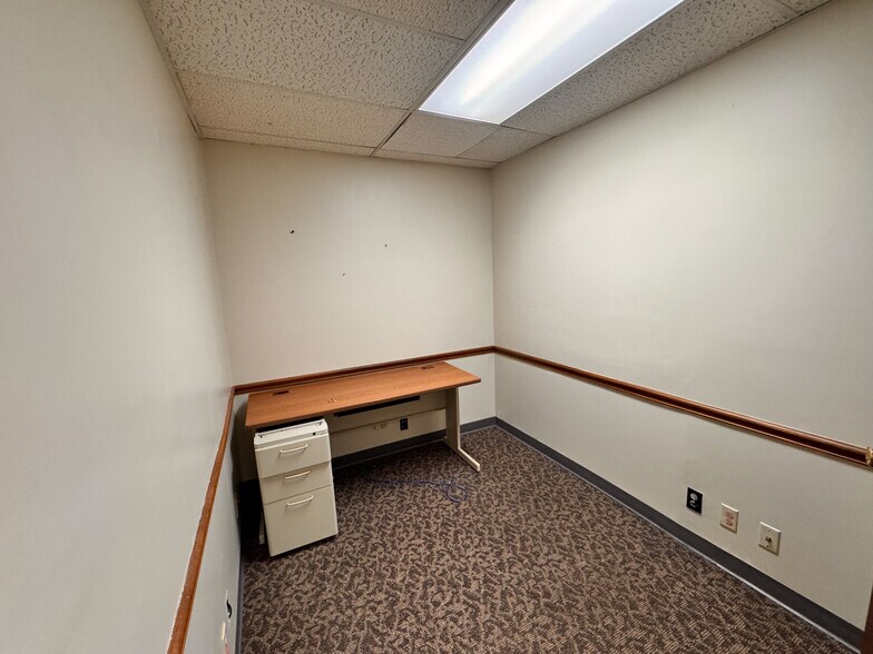 More Photos Of 95 E Main St, Carrollton Office For Sale