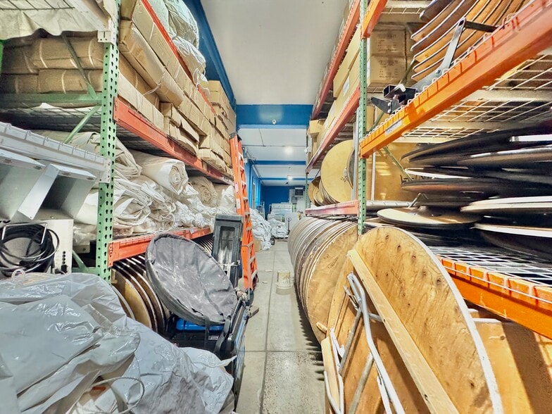 More Photos Of 81 Sheridan Blvd, Inwood Warehouse For Sale
