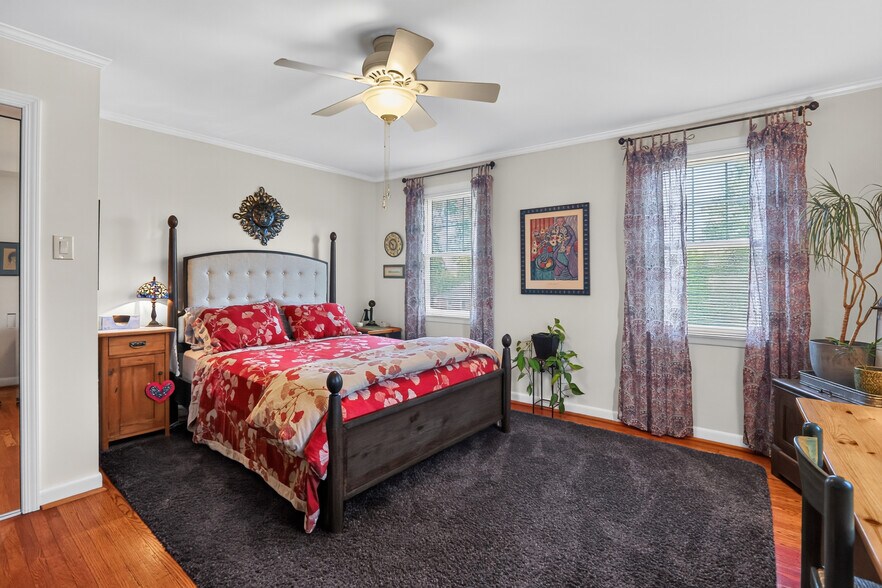 More Photos Of 3554-3556 Woodcrest Ave, Newtown Square Apartments For Sale