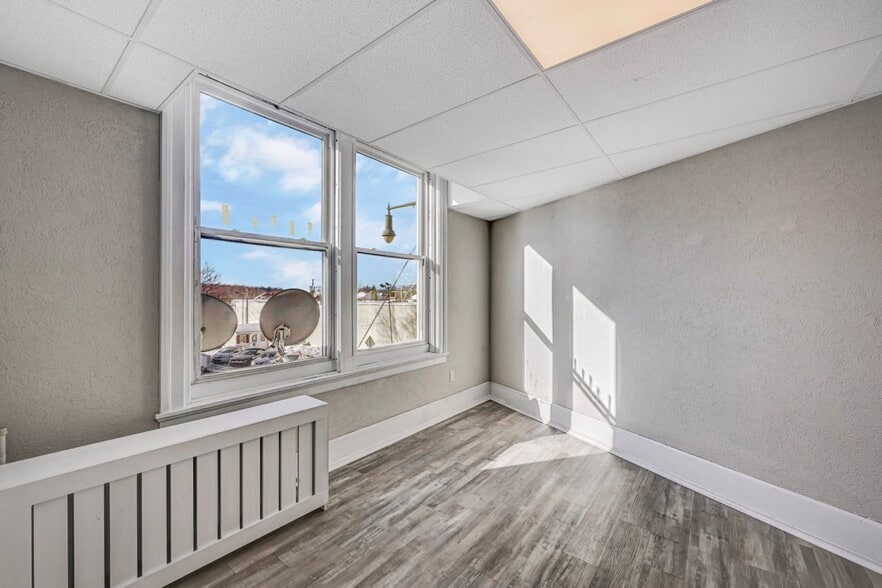 More Photos Of 310-312E Lackawanna Ave, Olyphant Apartments For Sale