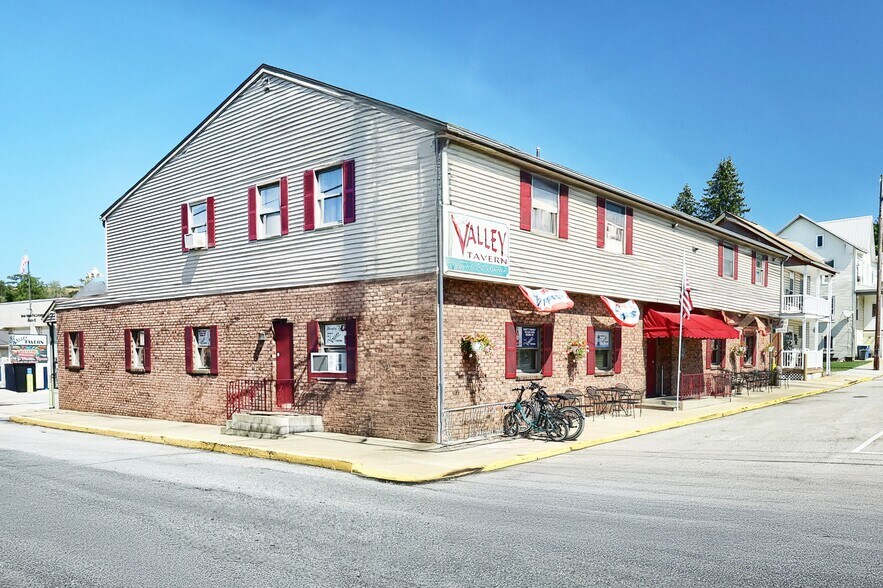Primary Photo Of 1 Cherry St, Seven Valleys Storefront Retail Residential For Sale