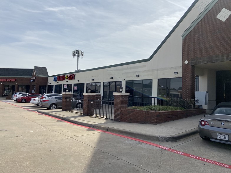 More Photos Of 18110 Midway Rd, Dallas Unknown For Lease