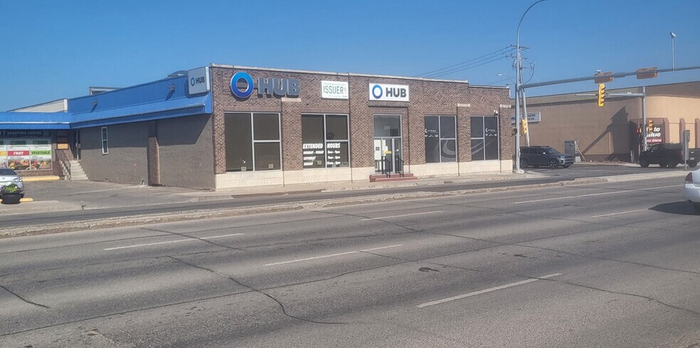 More Photos Of 1408-1428 Broad St, Regina Storefront For Sale