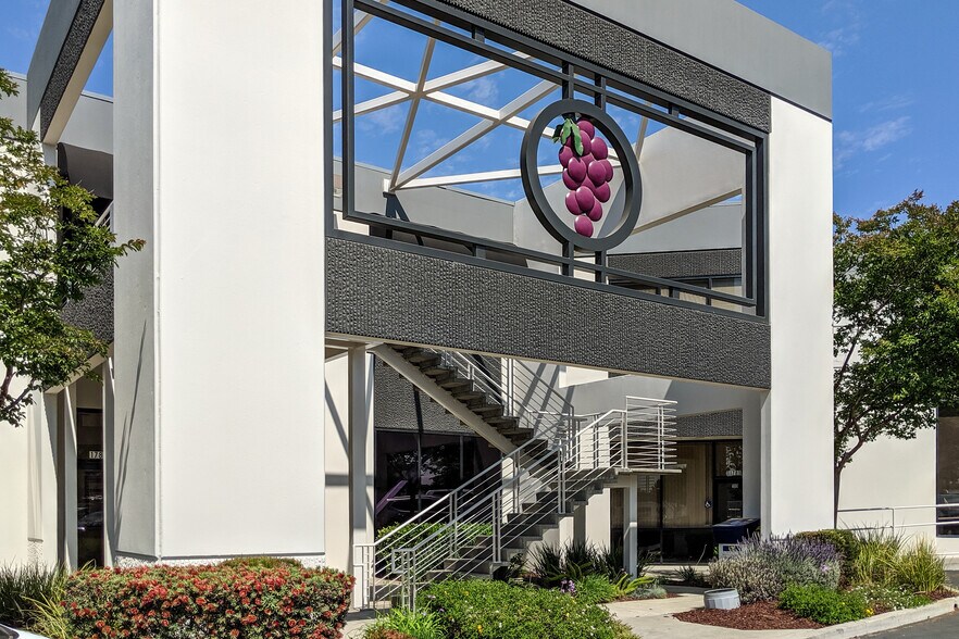 More Photos Of 1773-1799 Vineyard Dr, Antioch Research And Development For Lease