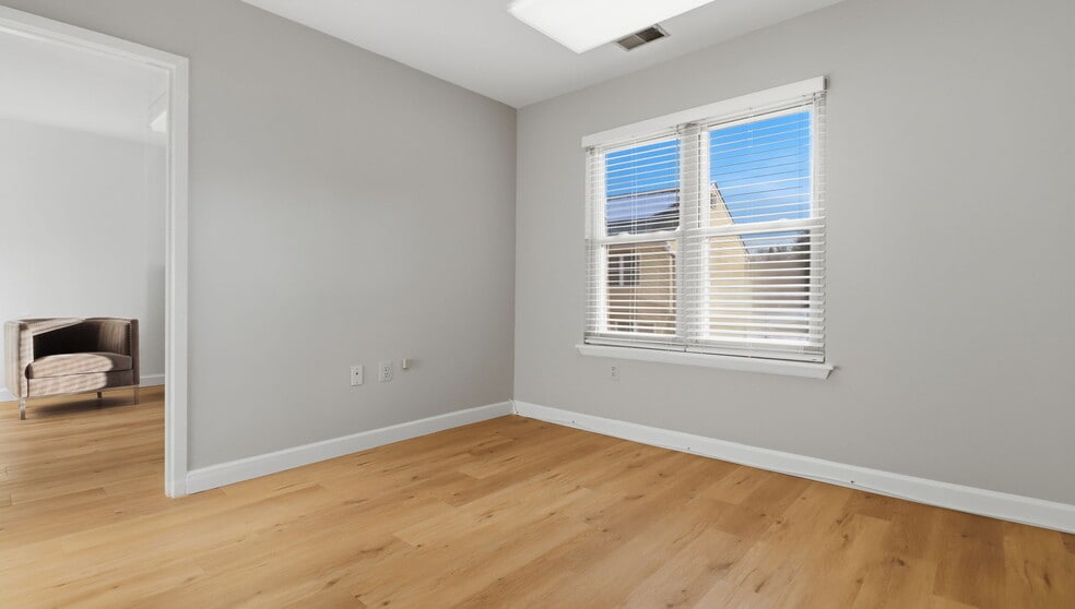 More Photos Of 15300-15404 Spencerville Ct, Burtonsville Medical For Sale
