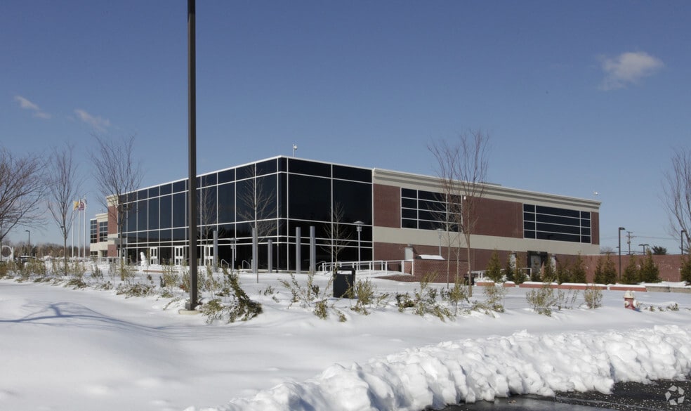 More Photos Of 2 Commerce Dr, South Brunswick Office For Lease