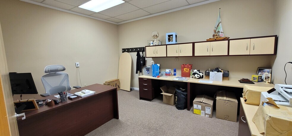 More Photos Of 24 Main St, Centerbrook Loft Creative Space For Lease