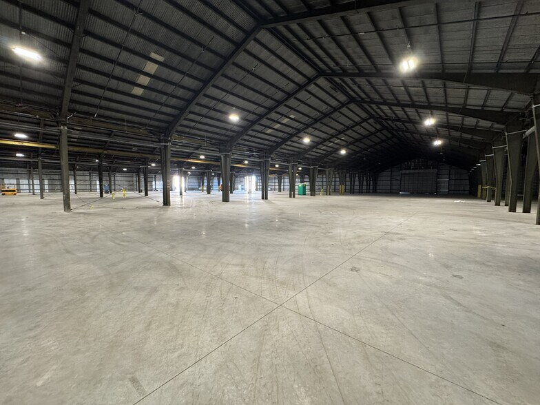 More Photos Of 3340 NW St Helens Rd, Portland Warehouse For Lease