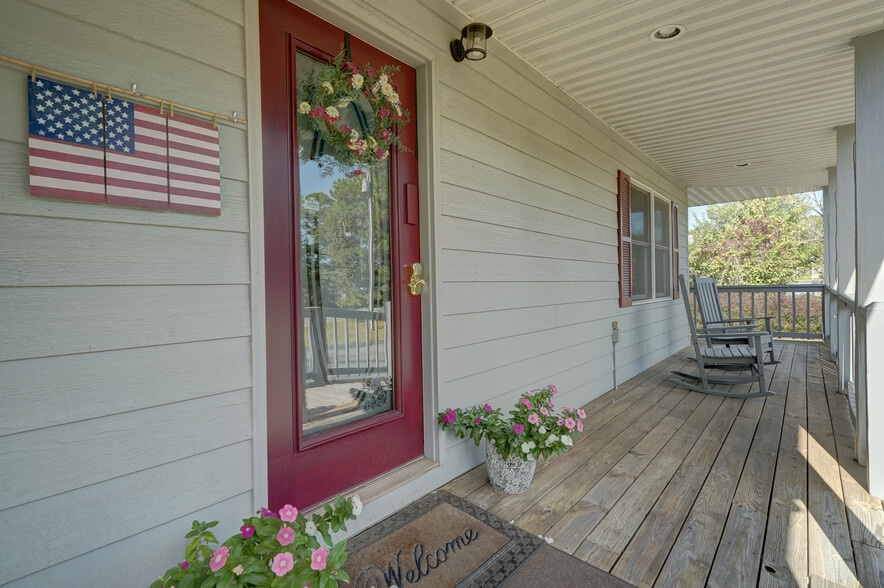 More Photos Of 2704 Lake Monticello Rd, Palmyra Office For Sale