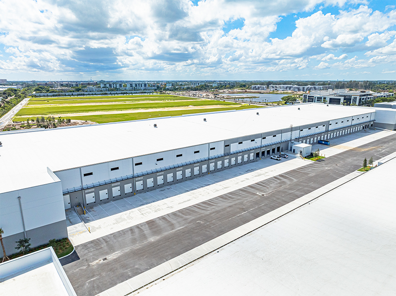 More Photos Of 311 Racetrack Loop, Pompano Beach Unknown For Lease