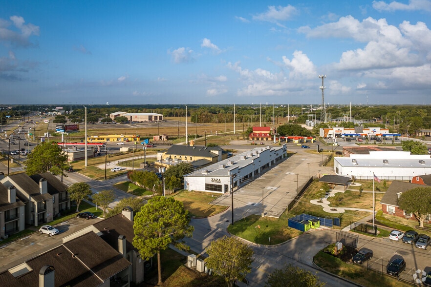 More Photos Of 2201 Thompson Rd, Richmond Unknown For Lease