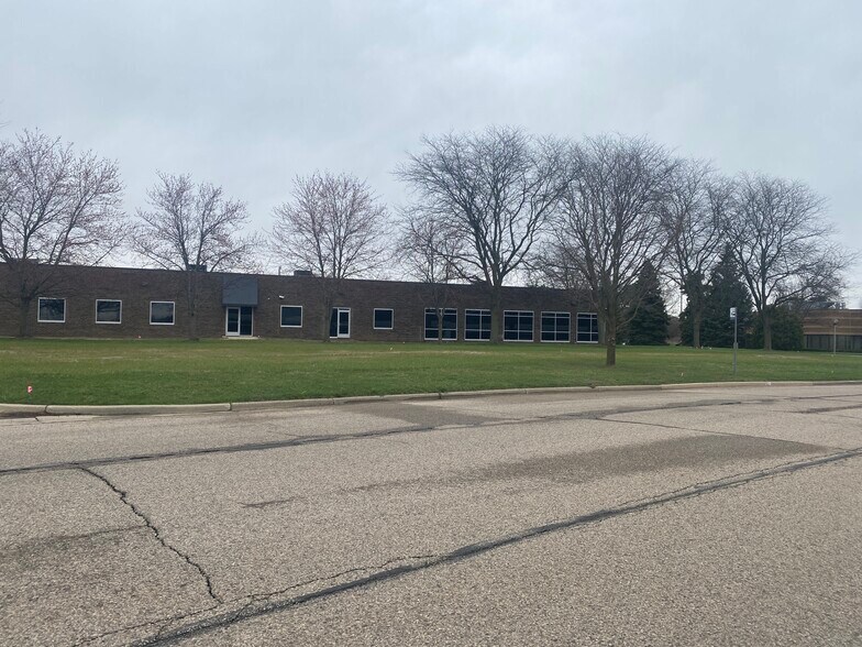 More Photos Of 3909 Research Park Dr, Ann Arbor Office For Lease