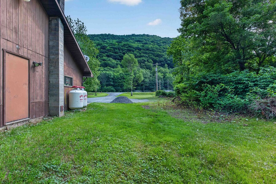 More Photos Of 13239 Rt 14, Ralston General Retail For Sale