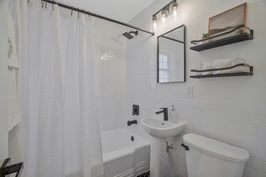 More Photos Of 1217 N Kensington St, Arlington Apartments For Sale